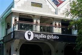 Loker FULL TIME WAITERS